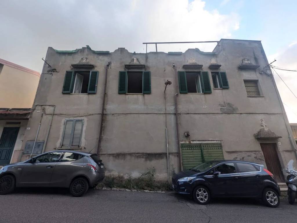 casa indipendente in vendita a Terracina