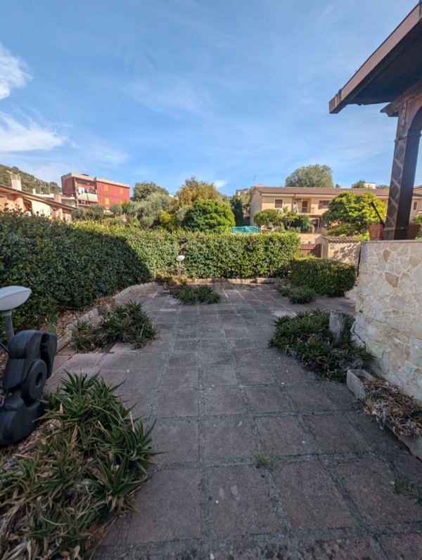 casa indipendente in vendita a Terracina