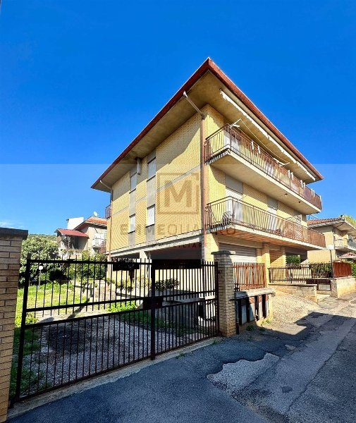 casa indipendente in vendita a Terracina