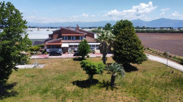 casa indipendente in vendita a Terracina in zona Hermada