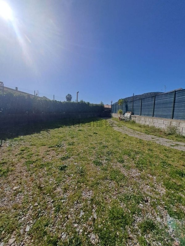 casa indipendente in vendita a Terracina