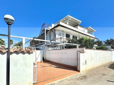 casa indipendente in vendita a Terracina