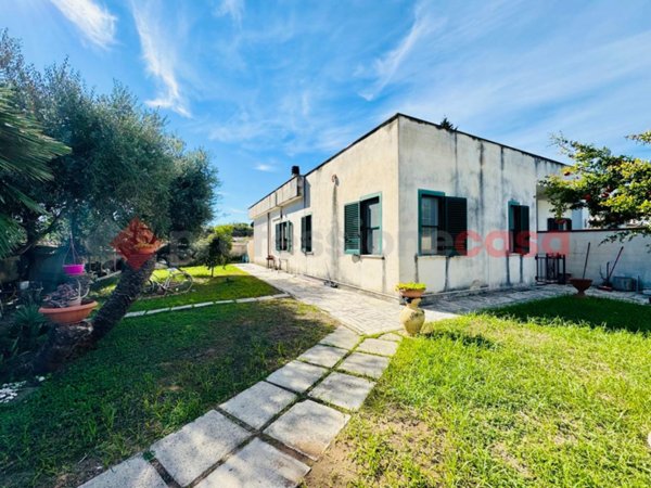 casa indipendente in vendita a Terracina