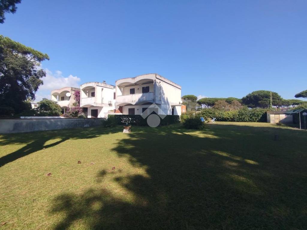 casa indipendente in vendita a Terracina
