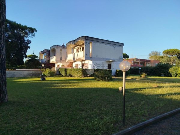 casa indipendente in vendita a Terracina