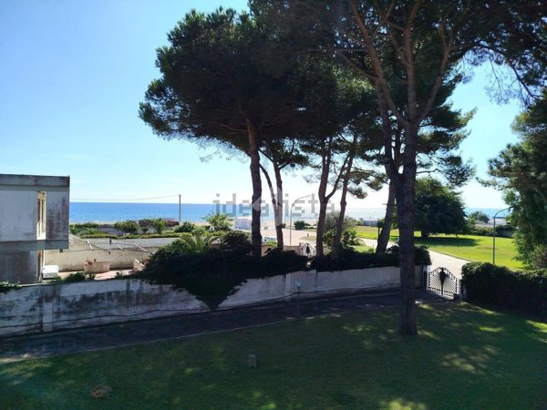 casa indipendente in vendita a Terracina
