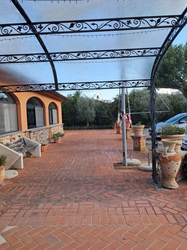 negozio in vendita a Terracina