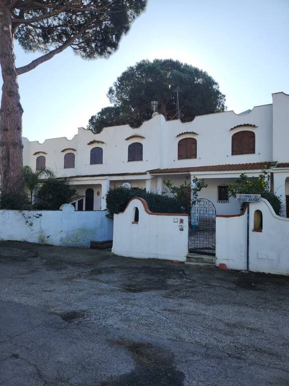 casa indipendente in vendita a Terracina