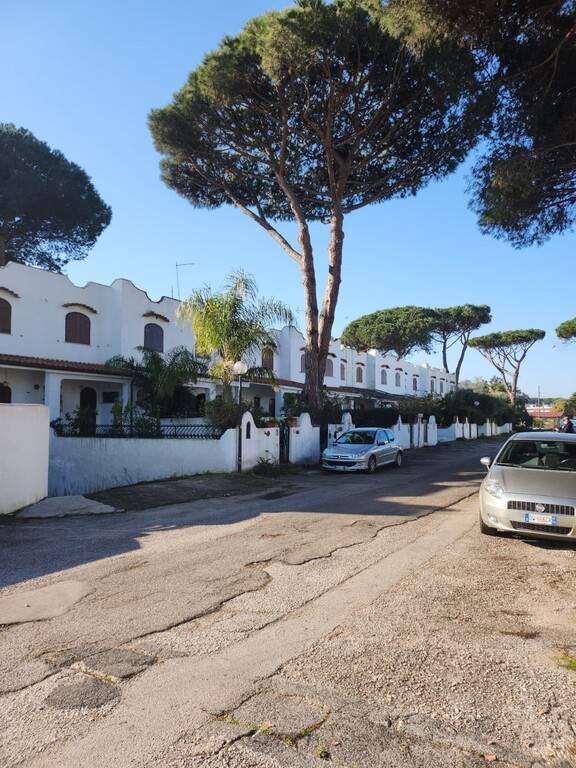 casa indipendente in vendita a Terracina