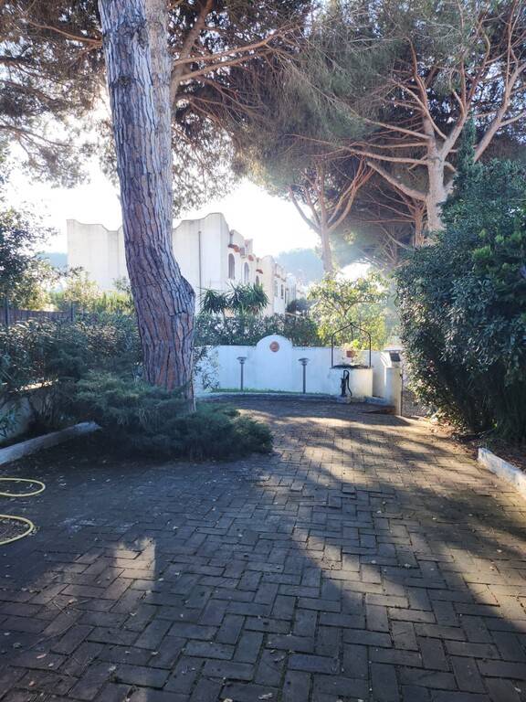 casa indipendente in vendita a Terracina