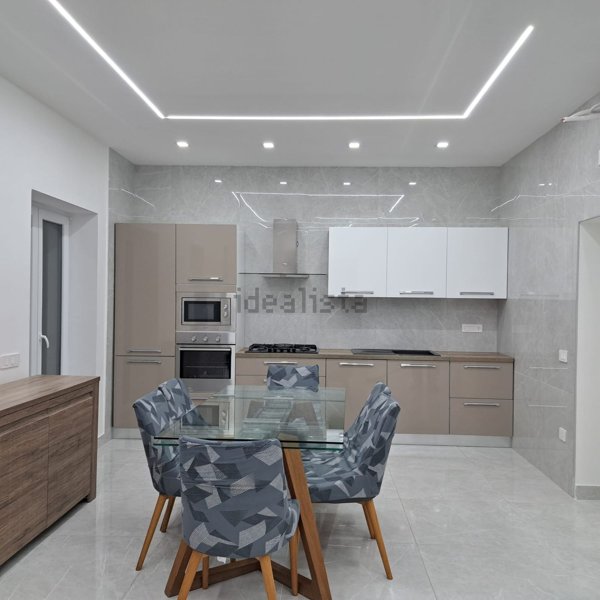 casa indipendente in vendita a Terracina