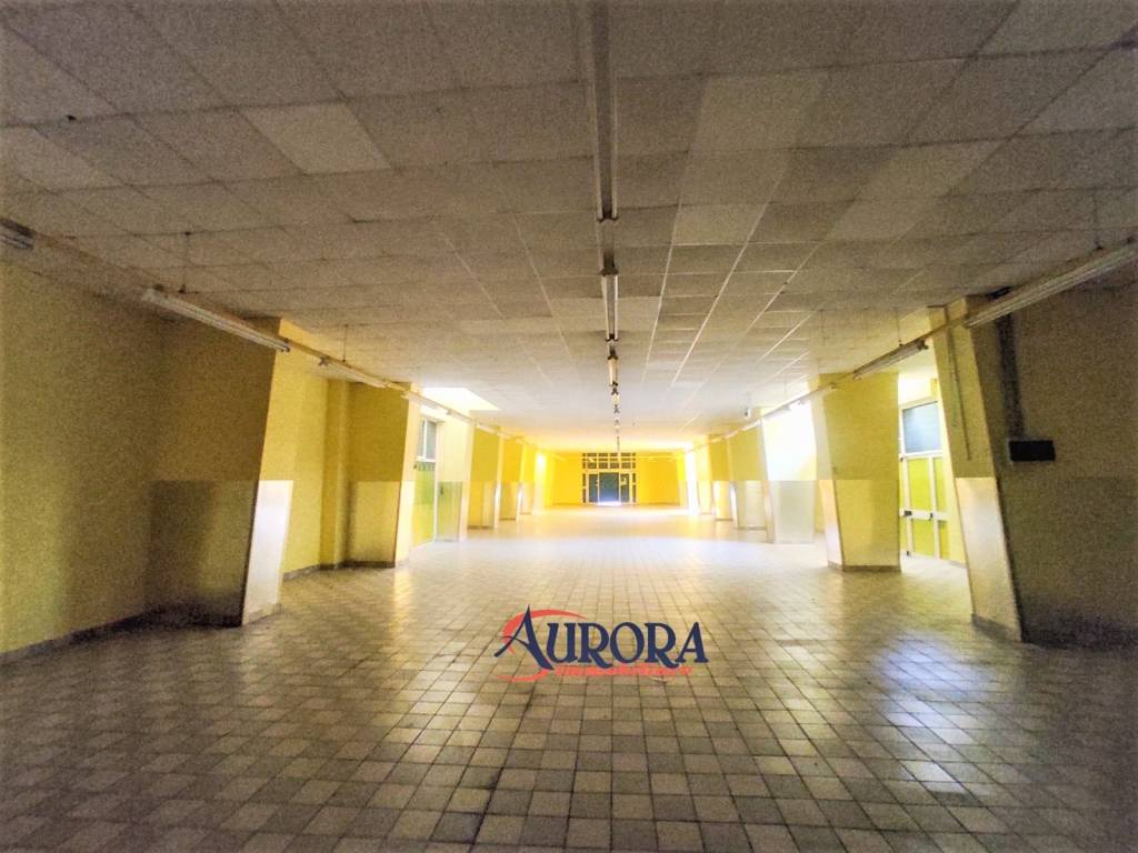 negozio in vendita a Terracina