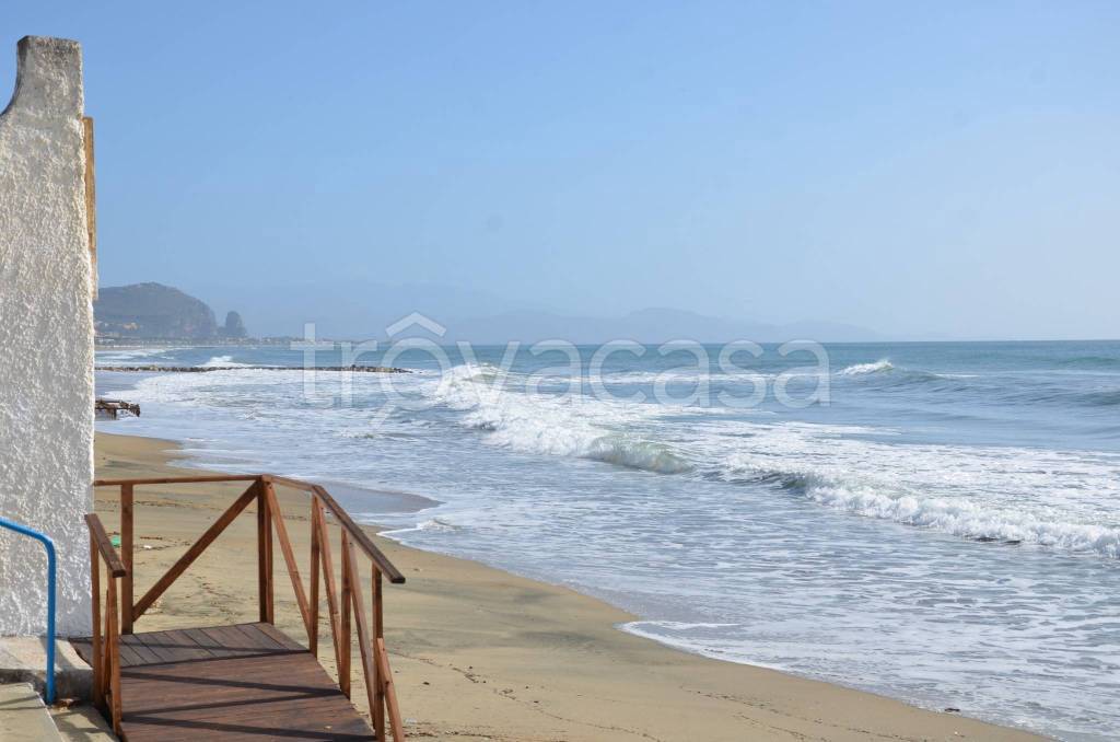 casa indipendente in vendita a Terracina
