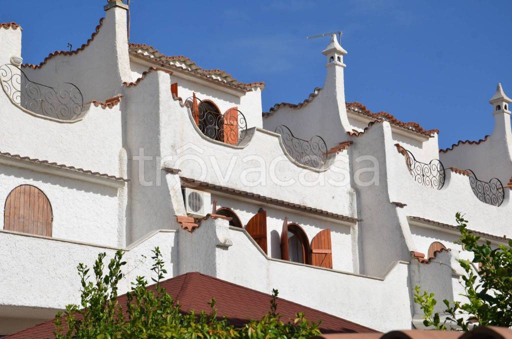casa indipendente in vendita a Terracina
