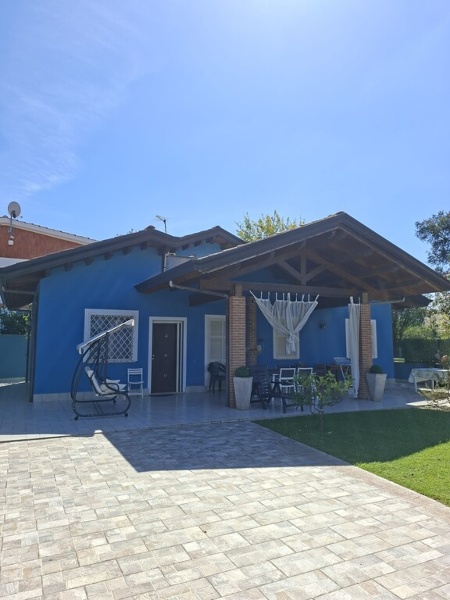 casa indipendente in vendita a Terracina