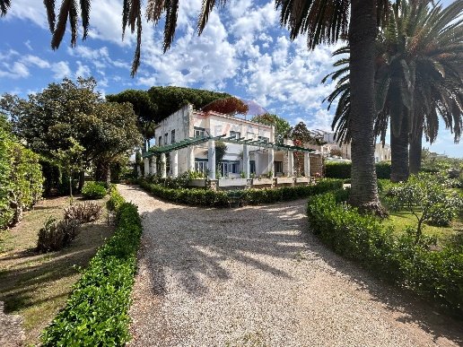 casa indipendente in vendita a Terracina