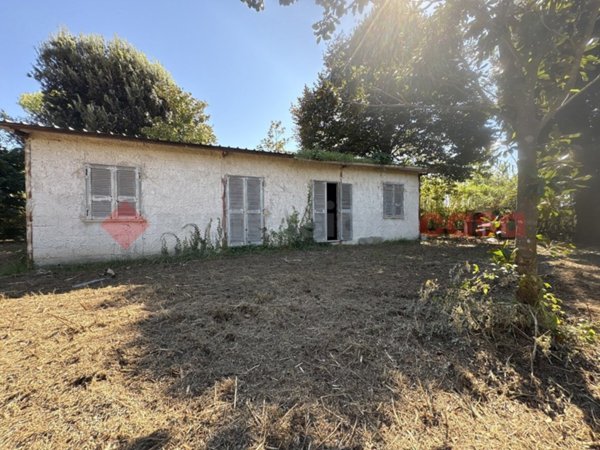 casa indipendente in vendita a Terracina