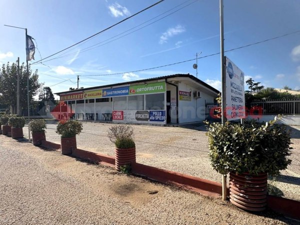 negozio in vendita a Terracina in zona Hermada