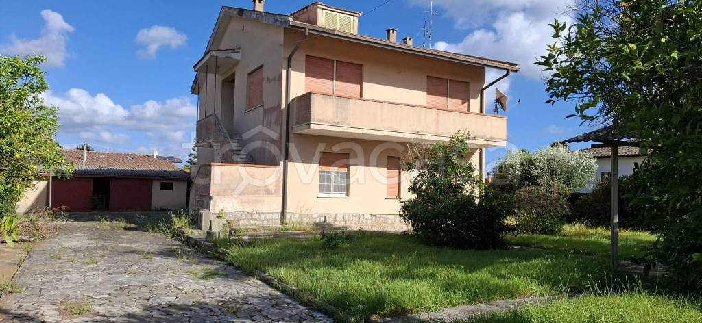 casa indipendente in vendita a Terracina