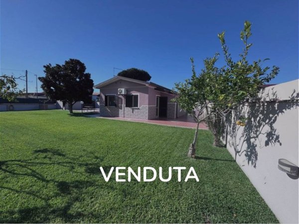 casa indipendente in vendita a Terracina