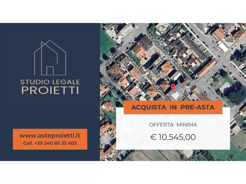 locale commerciale in vendita a Terracina in zona Hermada