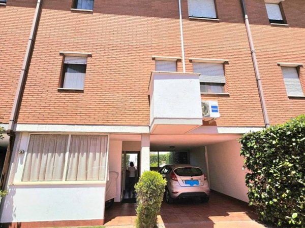 casa indipendente in vendita a Terracina in zona Hermada