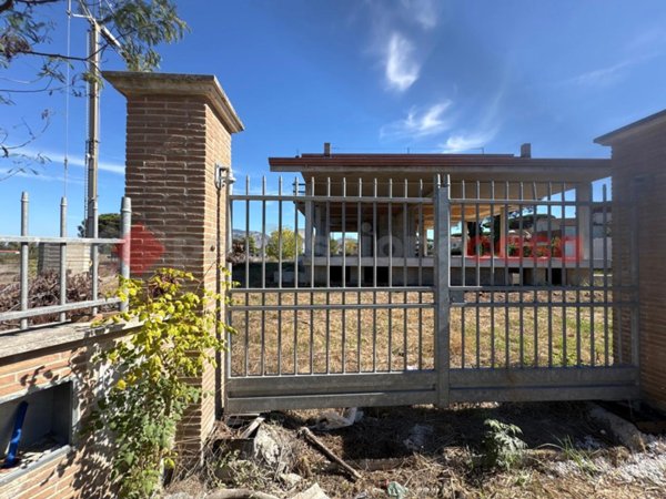 casa indipendente in vendita a Terracina