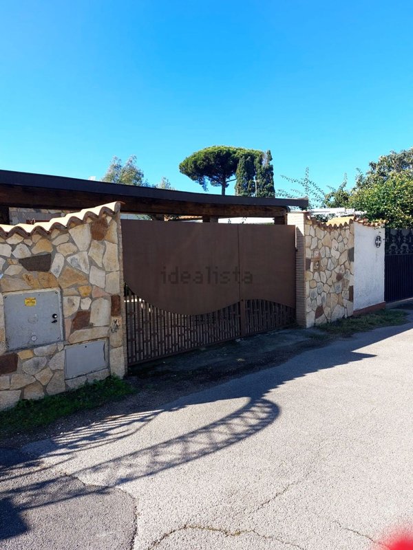 casa indipendente in vendita a Terracina