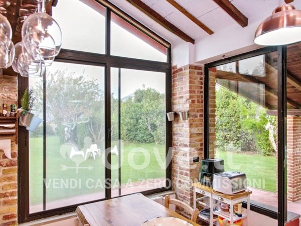 casa indipendente in vendita a Terracina