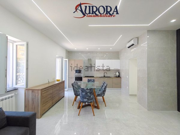 casa indipendente in vendita a Terracina