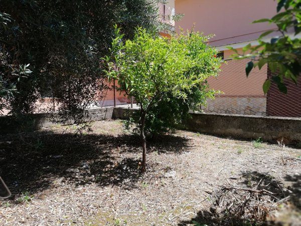 casa indipendente in vendita a Terracina