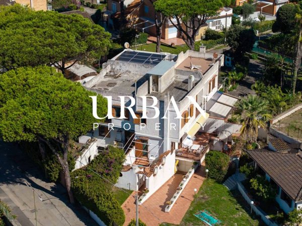 casa indipendente in vendita a Terracina