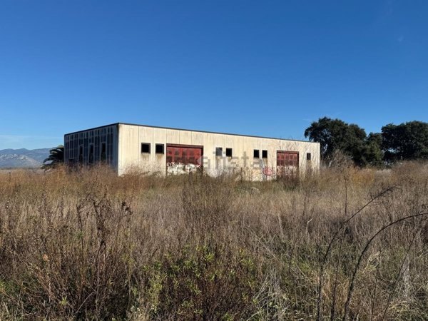 negozio in vendita a Terracina
