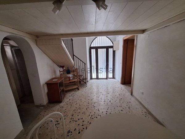 casa semindipendente in vendita a Terracina