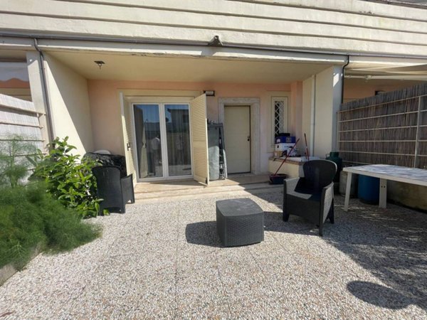 casa indipendente in vendita a Terracina in zona Hermada