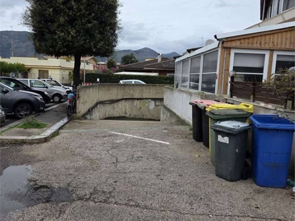 negozio in vendita a Terracina