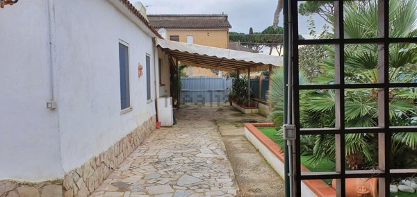 casa indipendente in vendita a Terracina