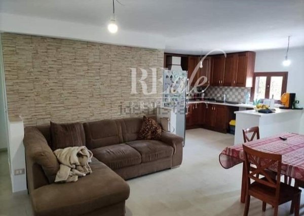 pentavano in vendita a Terracina in zona Hermada