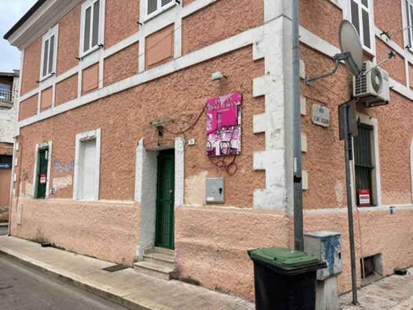 negozio in vendita a Terracina