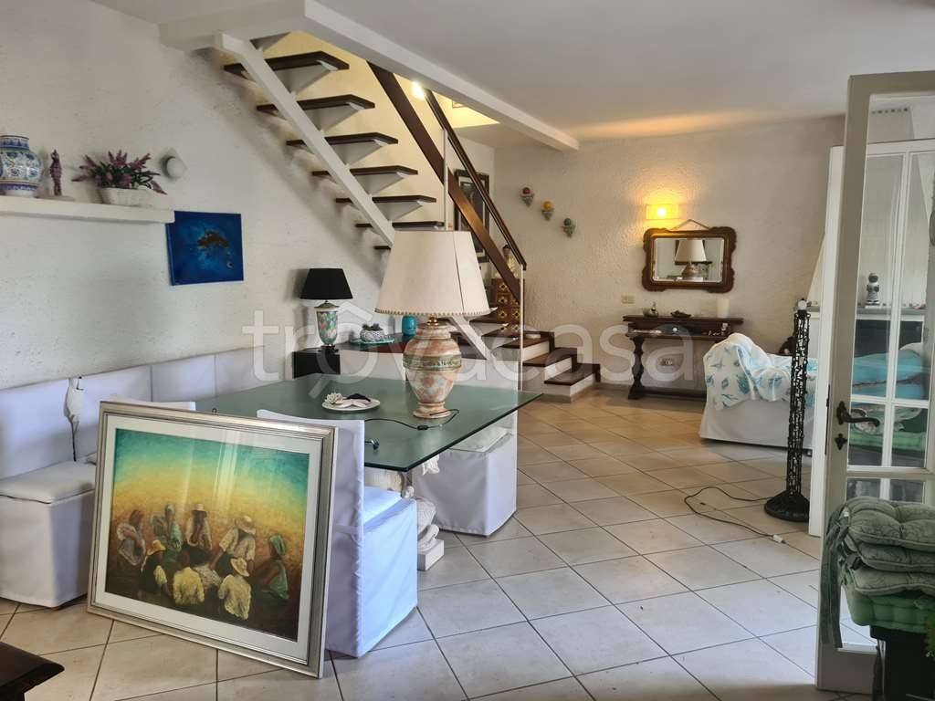 casa indipendente in vendita a Terracina
