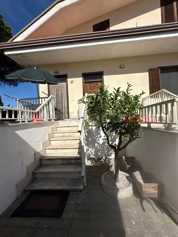 casa indipendente in vendita a Terracina