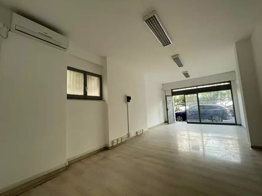 locale commerciale in vendita a Terracina