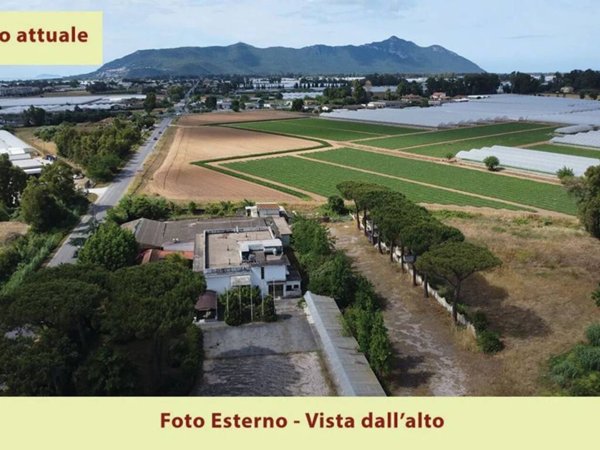 intera palazzina in vendita a Terracina in zona Hermada