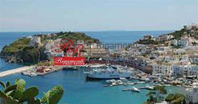 negozio in vendita a Terracina