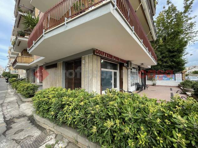 negozio in vendita a Terracina