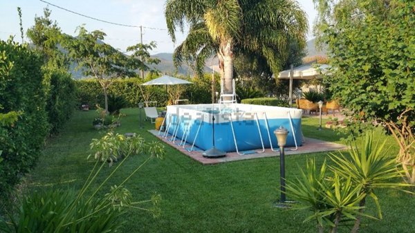 casa indipendente in vendita a Terracina