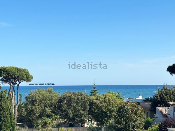 casa indipendente in vendita a Terracina