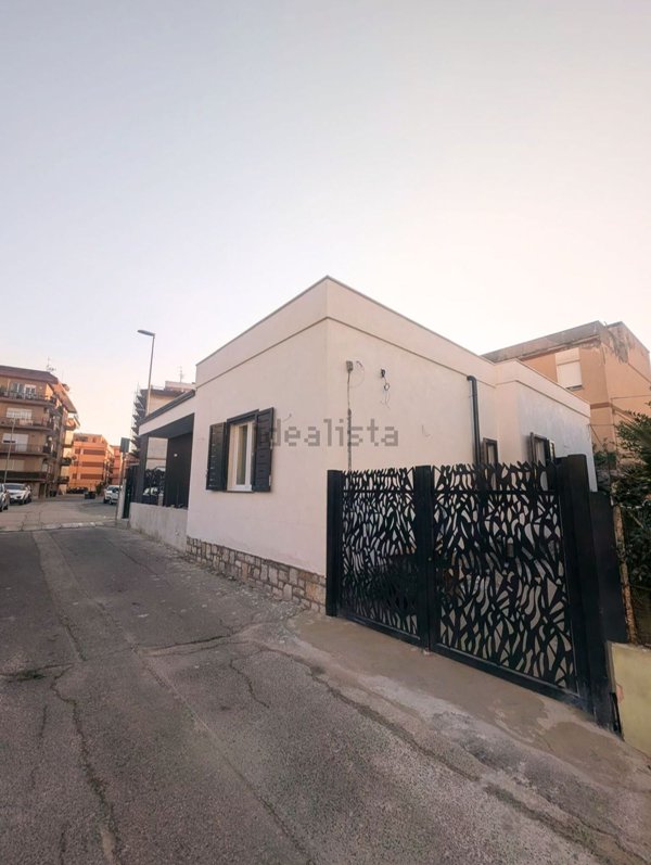 casa indipendente in vendita a Terracina