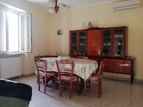 casa indipendente in vendita a Terracina