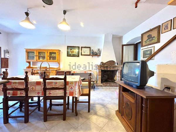 casa indipendente in vendita a Terracina